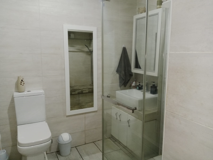 To Let 2 Bedroom Property for Rent in Virginia Free State